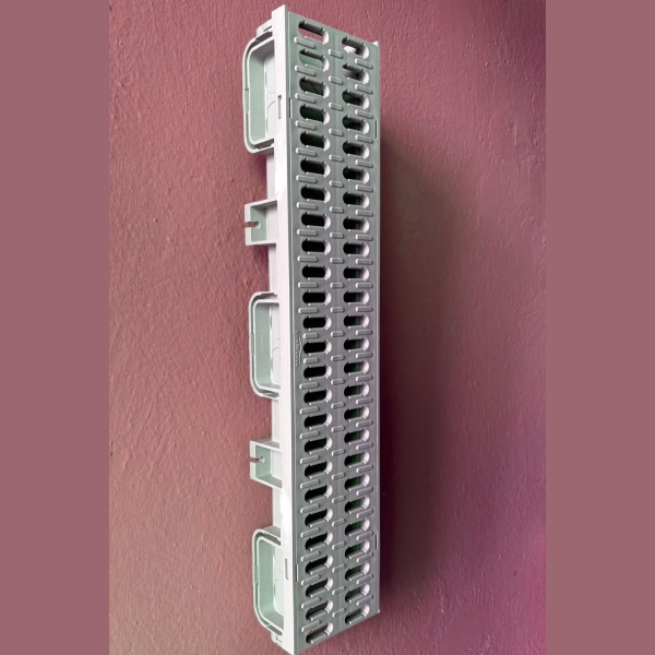 100x60x500 mm Plastik Izgaralı Drenaj Kanalı | 10×6×50 cm Yağmur Suyu, Yüzey ve Havuz Kenarı Drenaj Kanalı - 78998514222 - Luxwares