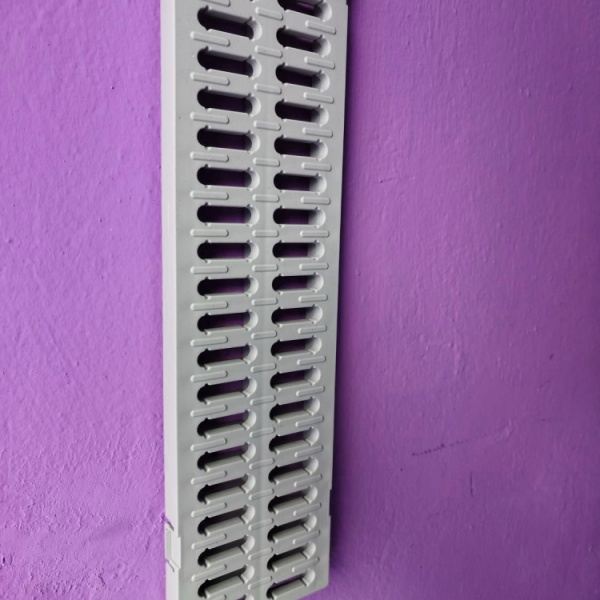 13×100 cm Plastik Izgara Mazgalı – Drenaj Kanalı Üstü Dayanıklı Plastik Izgara Kapak - Luxwares Rögar Kapak & Kutu & Drenaj Kanalları