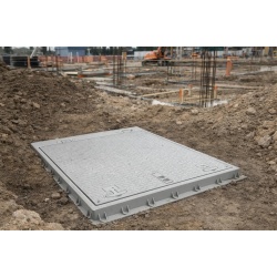 90x100 Kilitli Menteşeli Rögar Kapağı – 900x1000 mm Luxwares El Tutamaklı Kapak