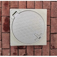 400X400MM MENTEŞELİ EL TUTAMAKLI PLASTİK RÖGAR MENHOL KAPAK / 40CM X 40CM ÇERÇEVELİ