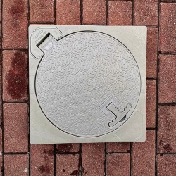 400X400MM MENTEŞELİ EL TUTAMAKLI PLASTİK RÖGAR MENHOL KAPAK / 40CM X 40CM ÇERÇEVELİ