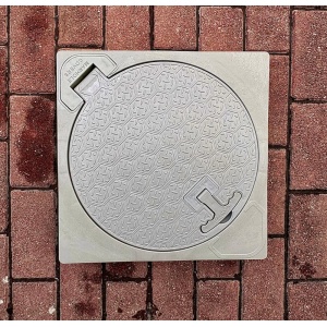 400X400MM MENTEŞELİ EL TUTAMAKLI PLASTİK RÖGAR MENHOL KAPAK / 40CM X 40CM ÇERÇEVELİ