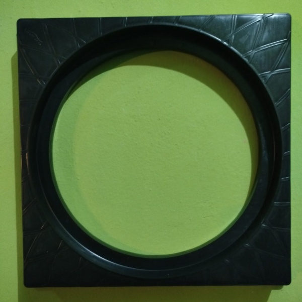 500mm Kare Plastik Rögar Menhol Kapak ve Kare Çerçeveli yuvarlak menhol kapak - SİYAH RENK-Luxwares