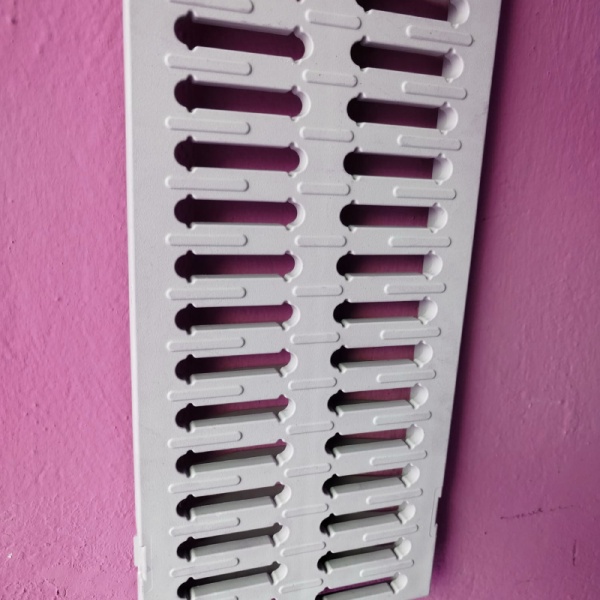 20×100 cm Plastik Izgara Mazgalı – Drenaj Kanalı Üstü Dayanıklı Plastik Izgara Kapak-Luxwares